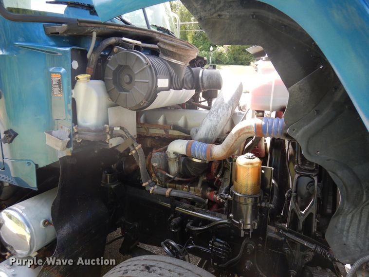 image for item DH5178 2013 Mack CHU613  semi truck