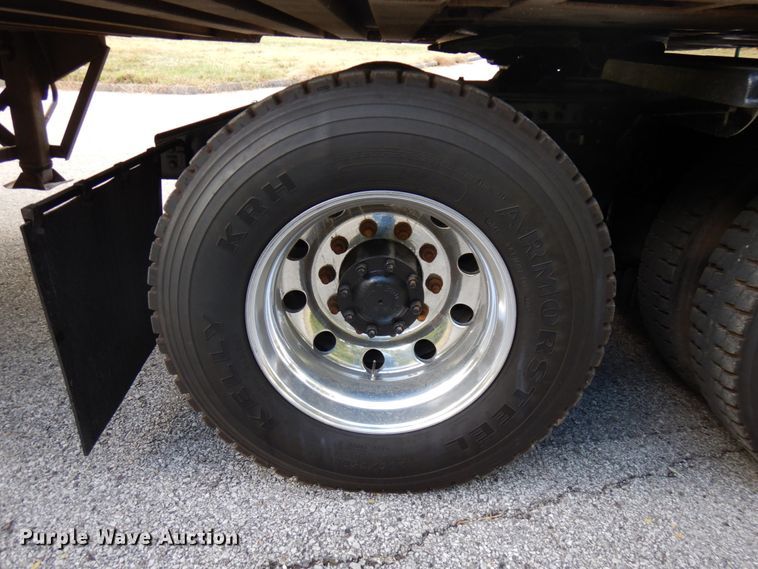 image for item DH5178 2013 Mack CHU613  semi truck