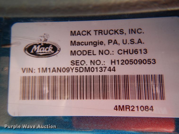 image for item DH5178 2013 Mack CHU613  semi truck