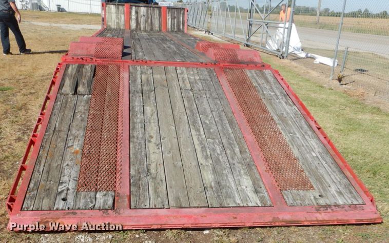 image for item DH5196 1993 Waltron drop deck equipment trailer