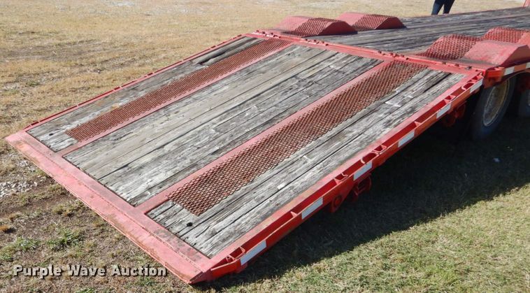 image for item DH5196 1993 Waltron drop deck equipment trailer
