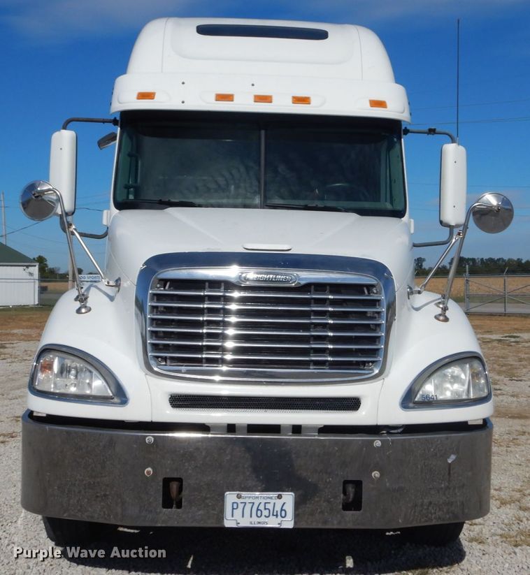 image for item DH5197 2006 Freightliner Columbia  semi truck