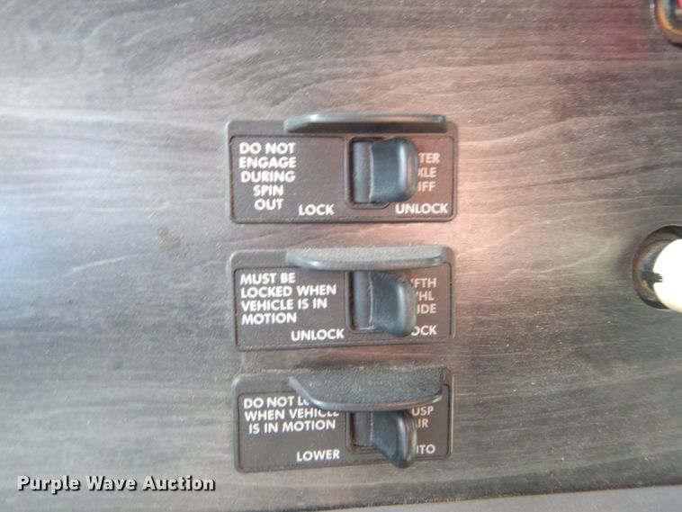 image for item DH5197 2006 Freightliner Columbia  semi truck