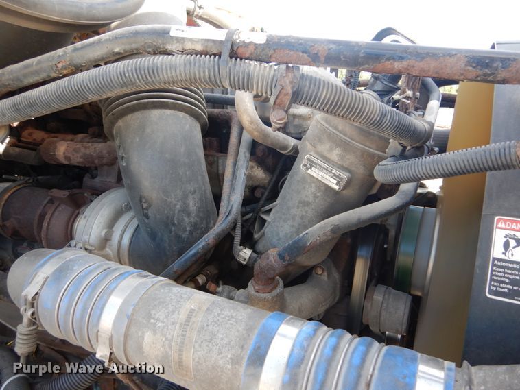 image for item DH5197 2006 Freightliner Columbia  semi truck