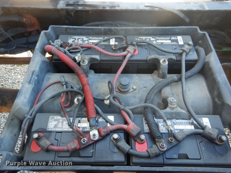 image for item DH5197 2006 Freightliner Columbia  semi truck