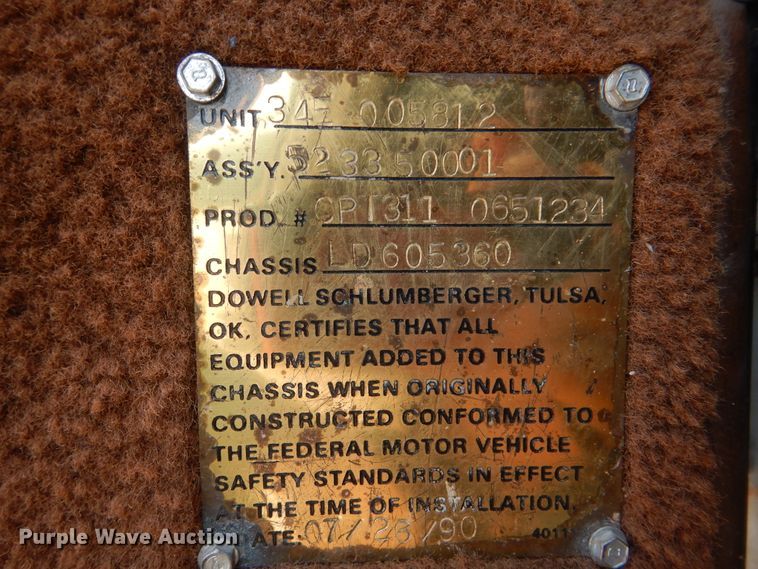 image for item DI0283 1990 Peterbilt 362  truck cab and chassis