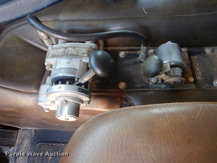 image for item DI0283 1990 Peterbilt 362  truck cab and chassis