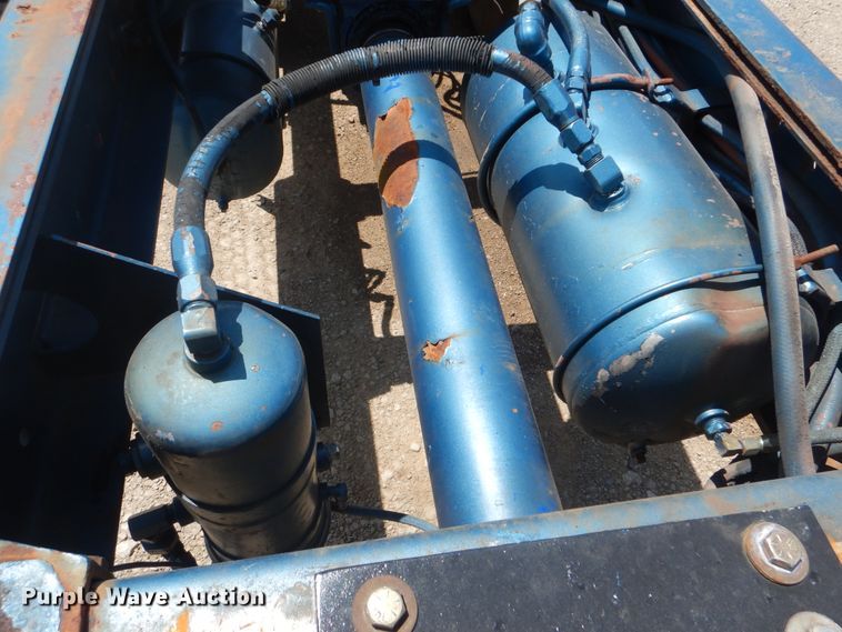 image for item DI0283 1990 Peterbilt 362  truck cab and chassis