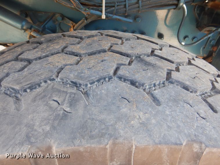 image for item DI0283 1990 Peterbilt 362  truck cab and chassis