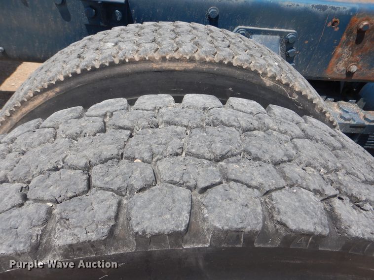 image for item DI0283 1990 Peterbilt 362  truck cab and chassis