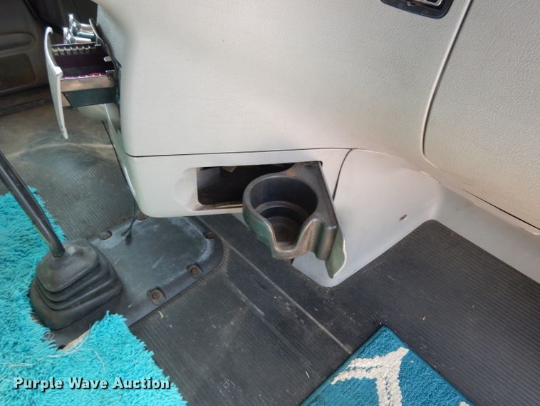 image for item DJ6532 2010 Peterbilt 387  semi truck