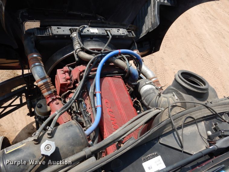 image for item DJ6532 2010 Peterbilt 387  semi truck