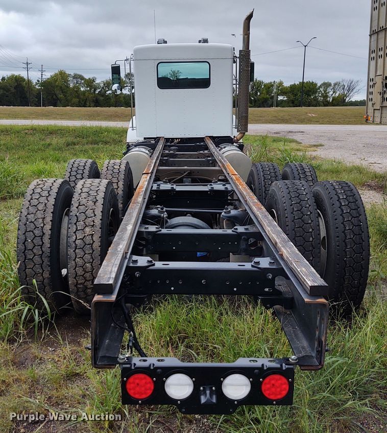 image for item EQ9420 2017 Kenworth T370  truck cab and chassis