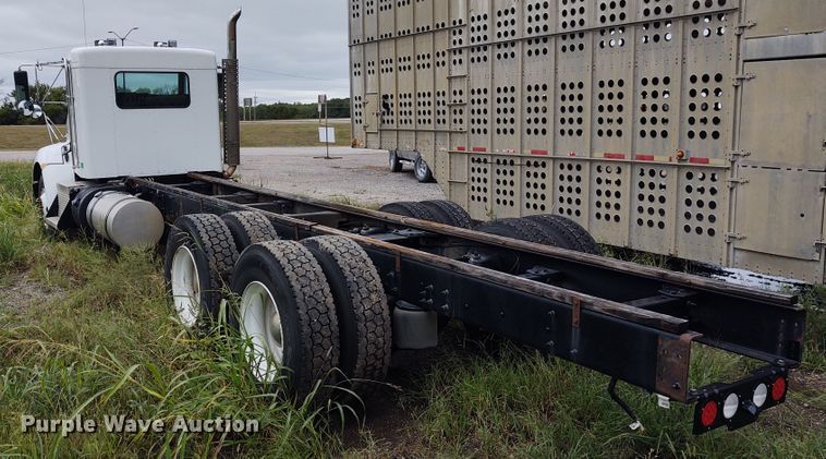 image for item EQ9420 2017 Kenworth T370  truck cab and chassis