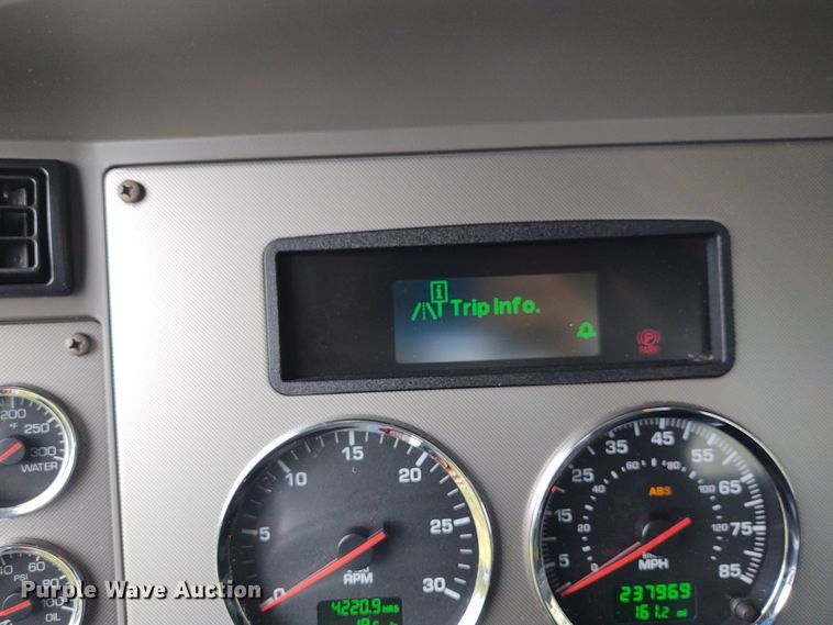 image for item EQ9420 2017 Kenworth T370  truck cab and chassis