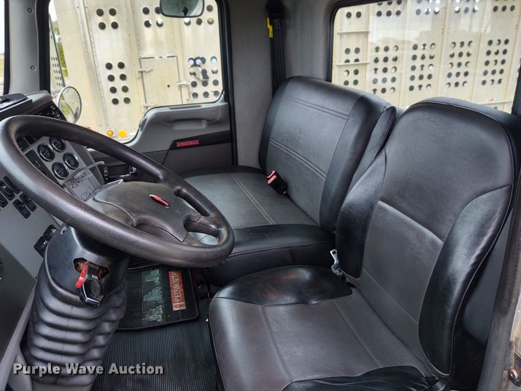 image for item EQ9420 2017 Kenworth T370  truck cab and chassis