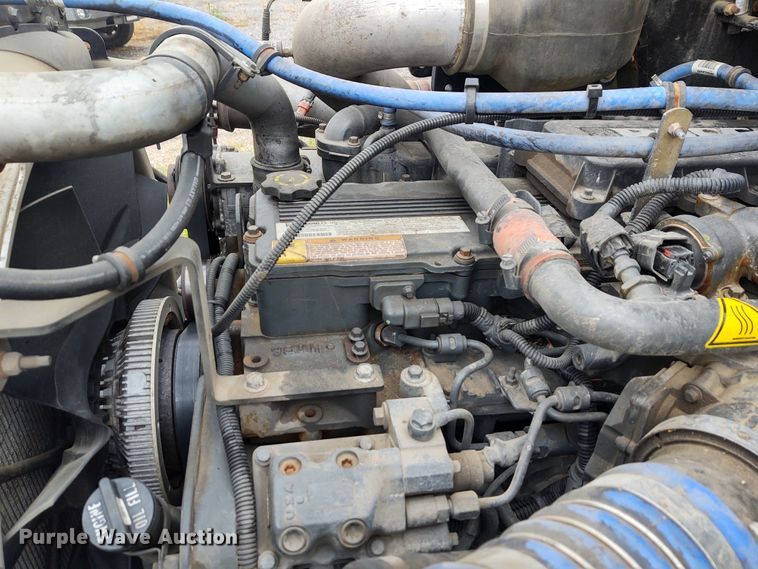 image for item EQ9420 2017 Kenworth T370  truck cab and chassis