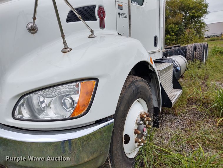 image for item EQ9420 2017 Kenworth T370  truck cab and chassis