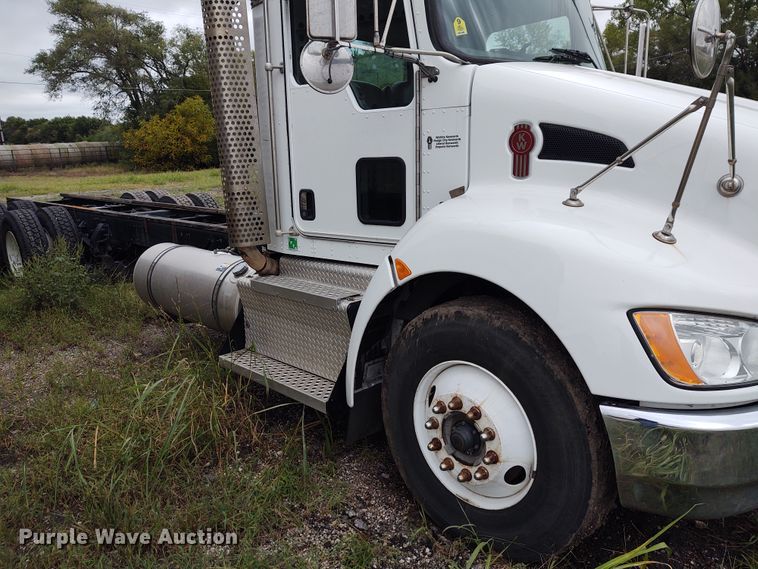 image for item EQ9420 2017 Kenworth T370  truck cab and chassis