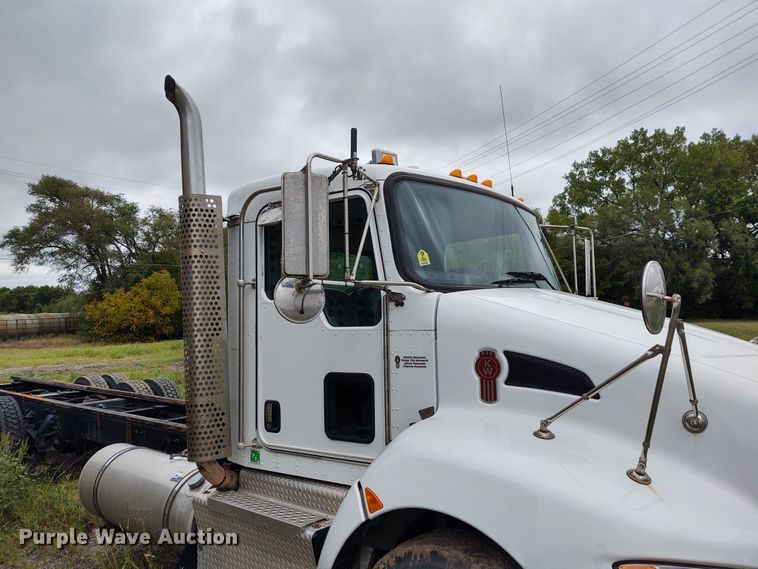image for item EQ9420 2017 Kenworth T370  truck cab and chassis