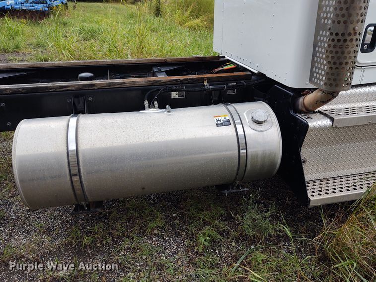 image for item EQ9420 2017 Kenworth T370  truck cab and chassis