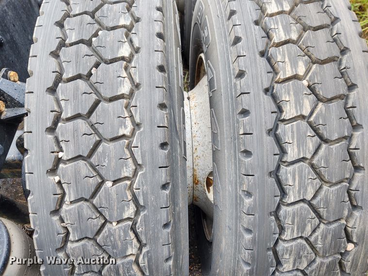 image for item EQ9420 2017 Kenworth T370  truck cab and chassis