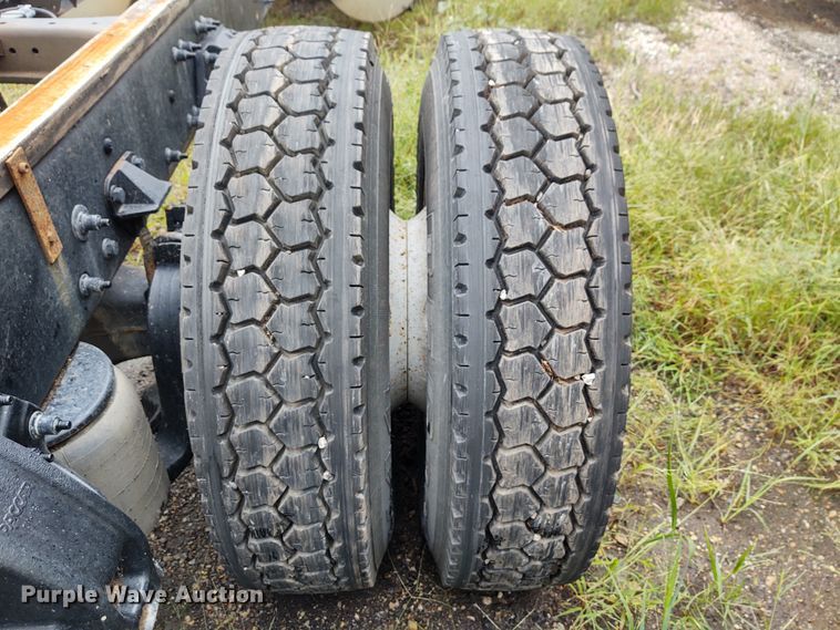 image for item EQ9420 2017 Kenworth T370  truck cab and chassis