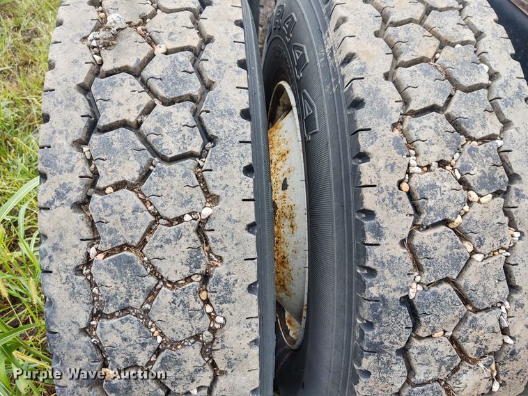 image for item EQ9420 2017 Kenworth T370  truck cab and chassis