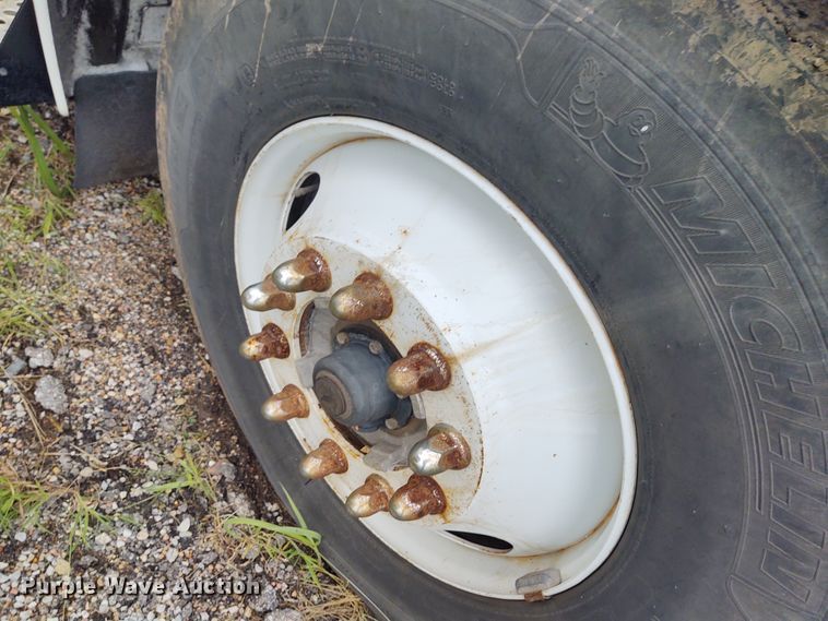 image for item EQ9420 2017 Kenworth T370  truck cab and chassis