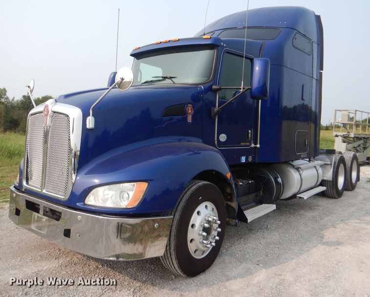 image for item GM9178 2012 Kenworth T660  semi truck