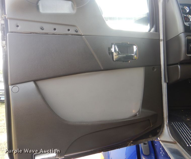 image for item GM9178 2012 Kenworth T660  semi truck