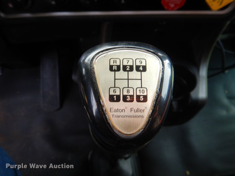 image for item GM9178 2012 Kenworth T660  semi truck