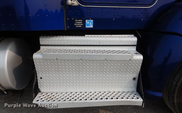 image for item GM9178 2012 Kenworth T660  semi truck