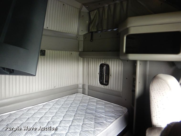 image for item GM9178 2012 Kenworth T660  semi truck