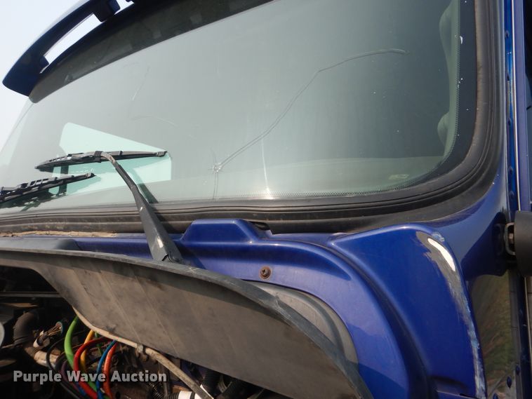 image for item GM9178 2012 Kenworth T660  semi truck