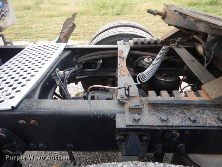 image for item GM9178 2012 Kenworth T660  semi truck