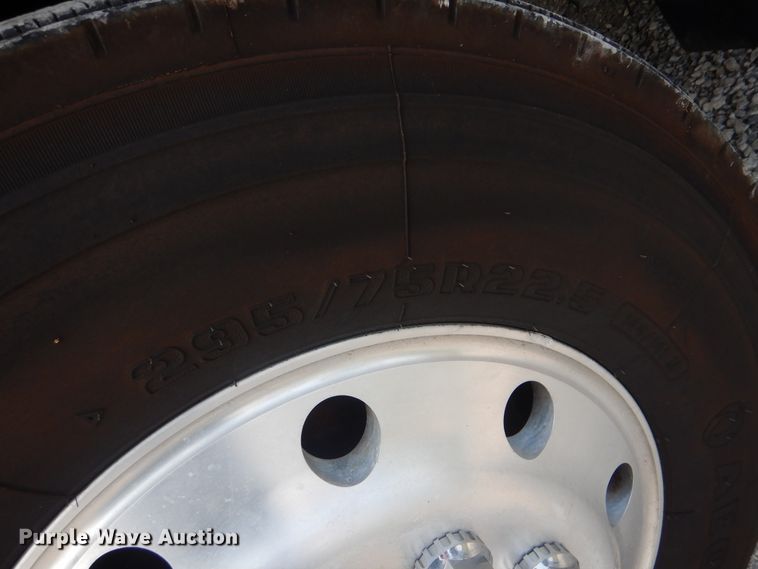 image for item GM9178 2012 Kenworth T660  semi truck