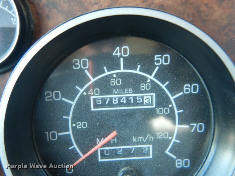 image for item GR9731 2003 Kenworth T800  truck cab and chassis