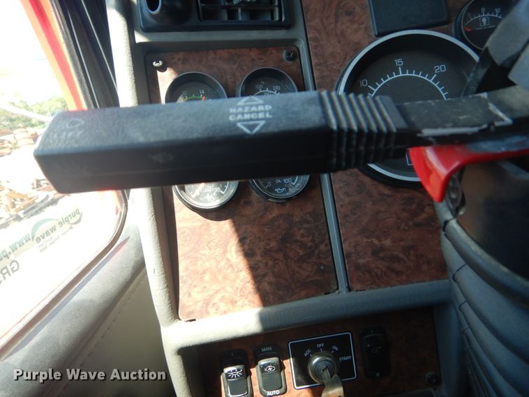 image for item GR9731 2003 Kenworth T800  truck cab and chassis