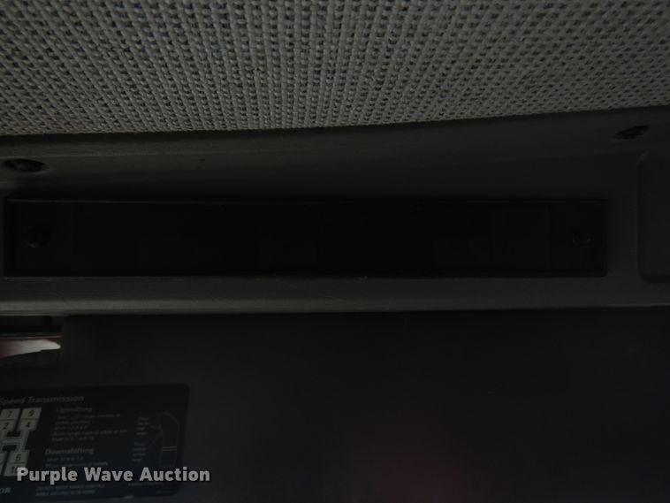 image for item GR9731 2003 Kenworth T800  truck cab and chassis