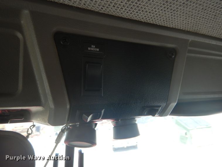 image for item GR9731 2003 Kenworth T800  truck cab and chassis