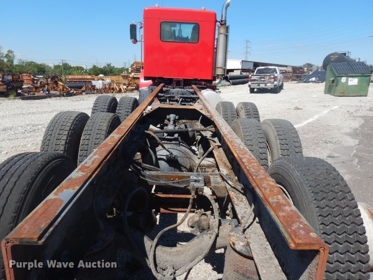 image for item GR9731 2003 Kenworth T800  truck cab and chassis