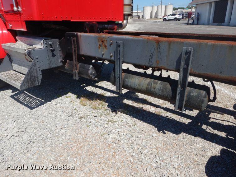 image for item GR9731 2003 Kenworth T800  truck cab and chassis