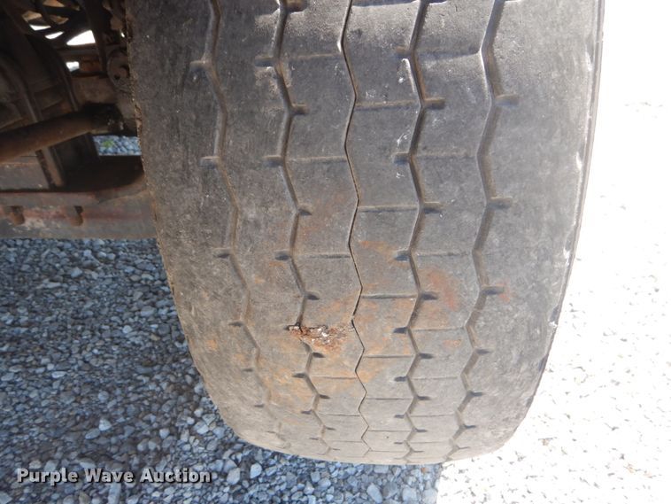 image for item GR9731 2003 Kenworth T800  truck cab and chassis