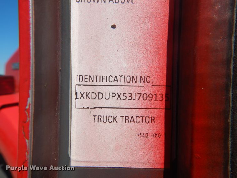 image for item GR9731 2003 Kenworth T800  truck cab and chassis