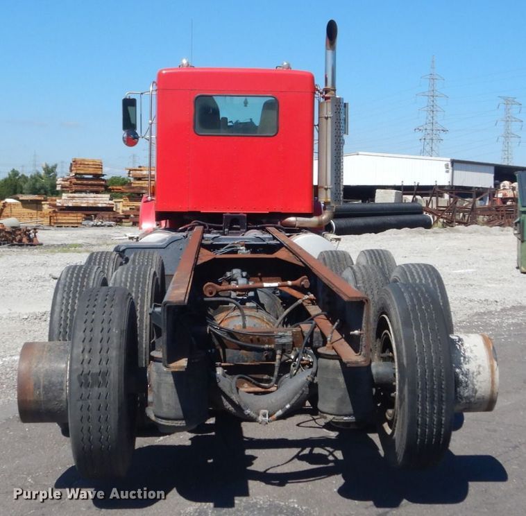 image for item GR9732 2003 Kenworth T800  truck cab and chassis