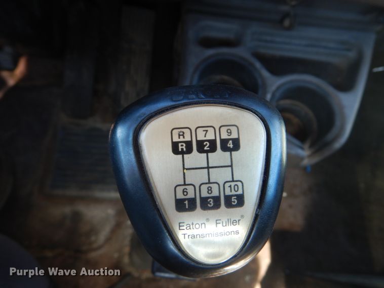 image for item GR9732 2003 Kenworth T800  truck cab and chassis