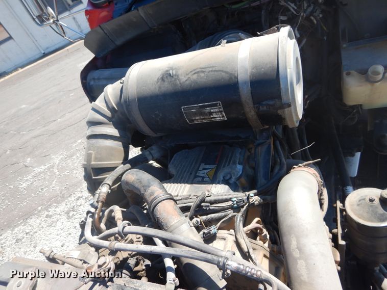 image for item GR9732 2003 Kenworth T800  truck cab and chassis