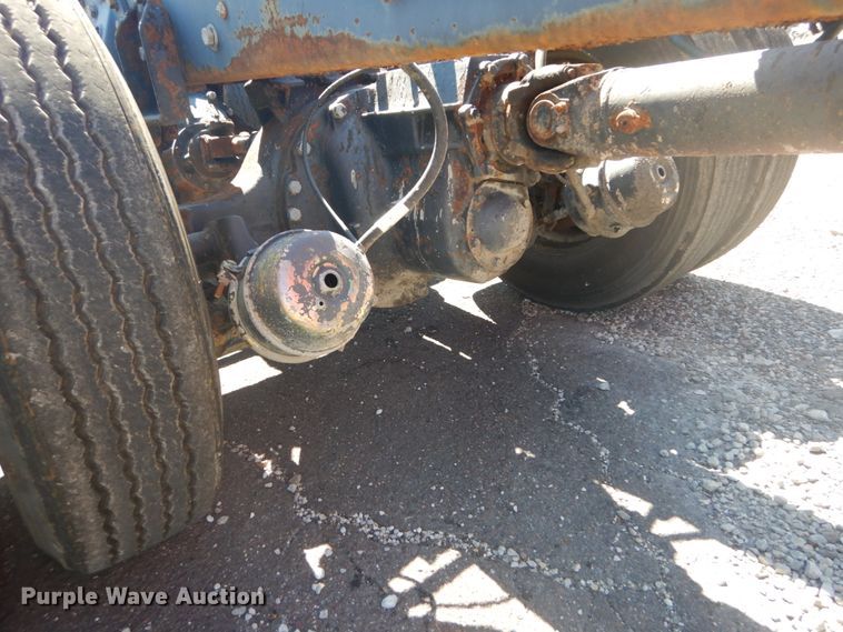 image for item GR9732 2003 Kenworth T800  truck cab and chassis