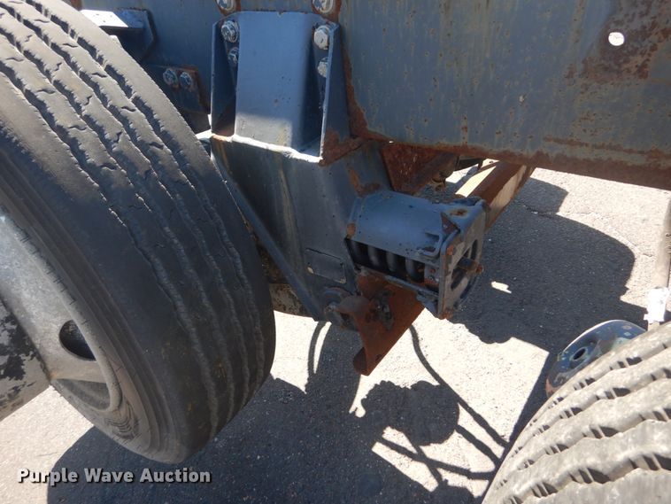 image for item GR9732 2003 Kenworth T800  truck cab and chassis